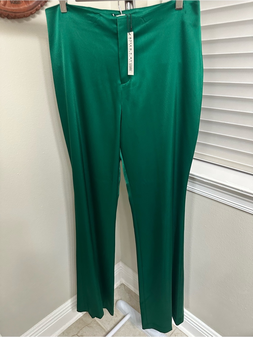 Alice + Olivia Emerald Green Straight Leg Pants, Size 12, Tall NWT
